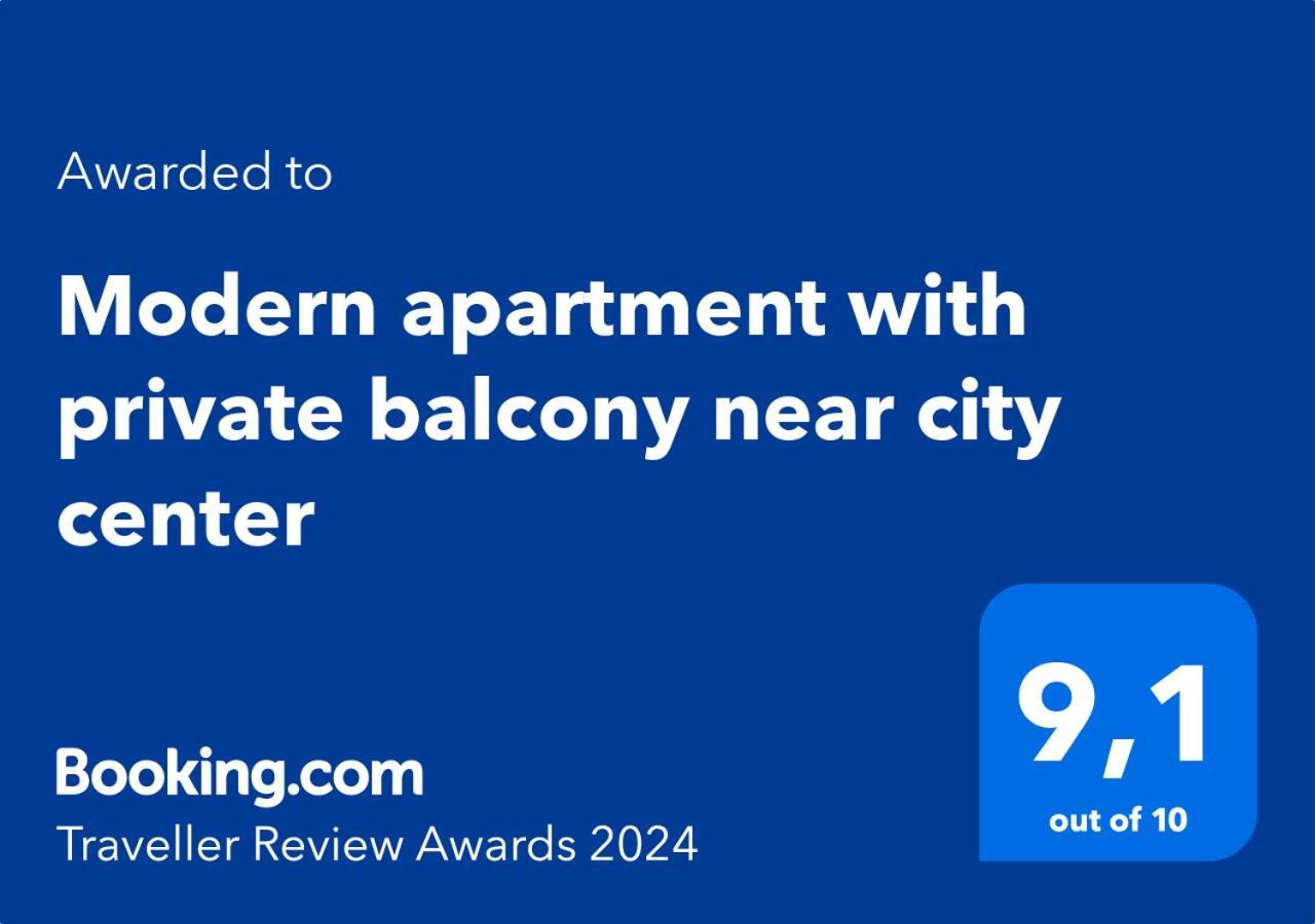 וינה Modern Apartment With Private Balcony Near City Center מראה חיצוני תמונה