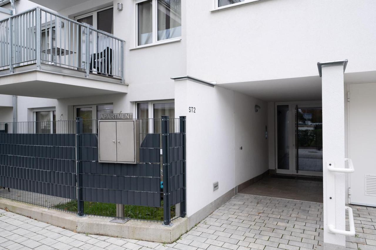 וינה Modern Apartment With Private Balcony Near City Center מראה חיצוני תמונה